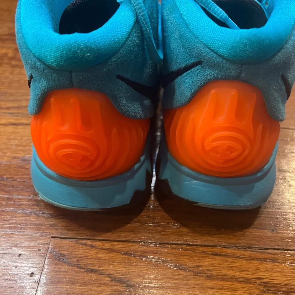 Nike Kyrie 6 Sneakers - Size 6Y